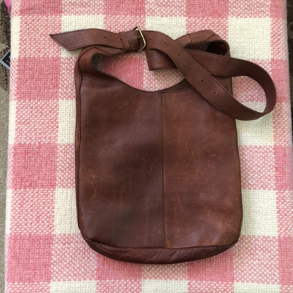 Duluth Lifetime Leather Crossbody Bag